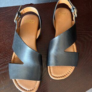 Franco Sarto Womens Flat Sandal Black New Leather Upper Size 8M